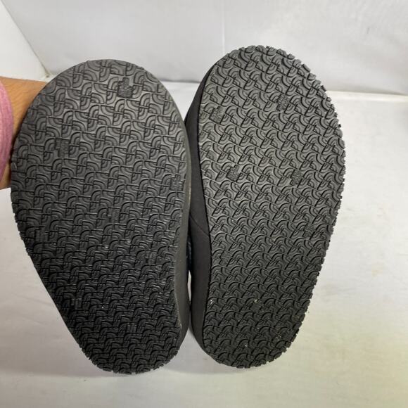 The North Face Thermoball Traction Kids blackSlippers Size 1 - Picture 4 of 5